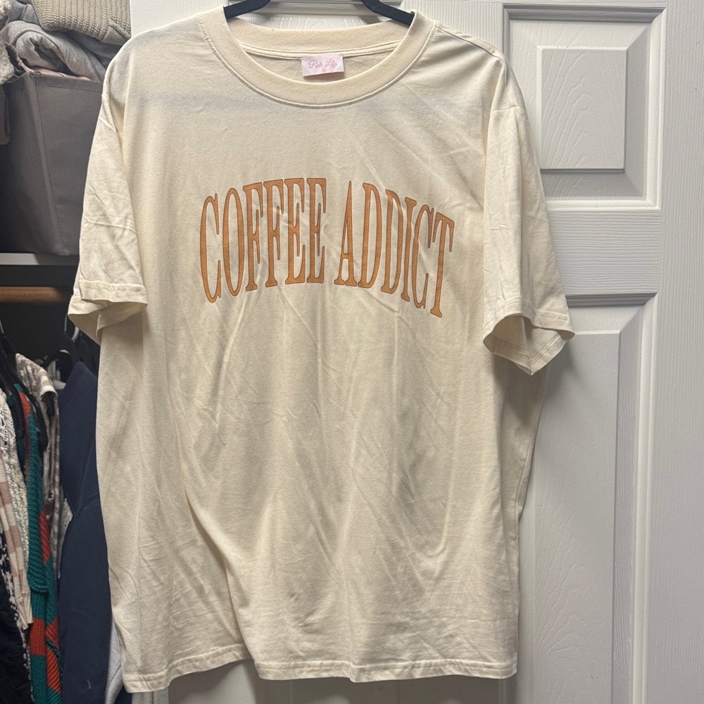 Pink lily Coffee Addict' T-Shirt